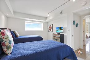 Bahia Mar-Solare Beachfront & Two Pools