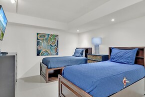 Bahia Mar-Solare Beachfront & Two Pools