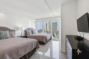 Bahia Mar-Solare Beachfront & Two Pools