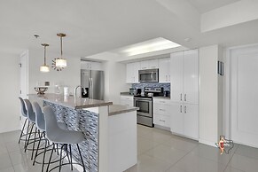 Bahia Mar-Solare Beachfront & Two Pools