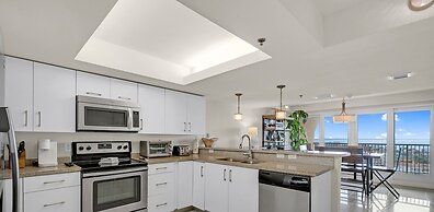 Bahia Mar-Solare Beachfront & Two Pools