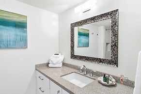 Bahia Mar-Solare Beachfront & Two Pools