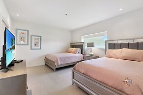 Bahia Mar-Solare Beachfront & Two Pools