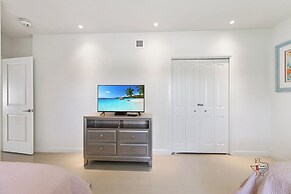 Bahia Mar-Solare Beachfront & Two Pools