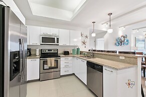 Bahia Mar-Solare Beachfront & Two Pools