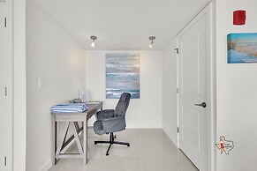 Bahia Mar-Solare Beachfront & Two Pools