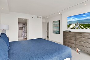 Bahia Mar-Solare Beachfront & Two Pools