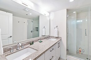 Bahia Mar-Solare Beachfront & Two Pools