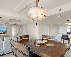 Bahia Mar-Solare Beachfront & Two Pools