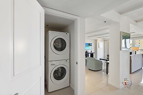 Bahia Mar-Solare Beachfront & Two Pools