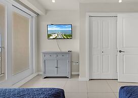 Bahia Mar-Solare Beachfront & Two Pools