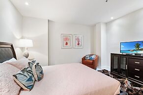 Bahia Mar-Solare Beachfront & Two Pools