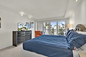 Bahia Mar-Solare Beachfront & Two Pools