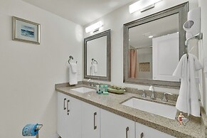 Bahia Mar-Solare Beachfront & Two Pools