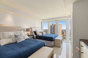 Bahia Mar-Solare Beachfront & Two Pools