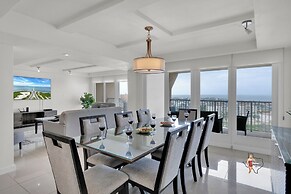 Bahia Mar-Solare Beachfront & Two Pools