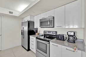 Bahia Mar-Solare Beachfront & Two Pools