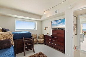 Bahia Mar-Solare Beachfront & Two Pools