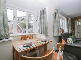 1 The Mews