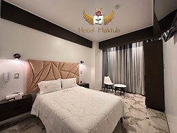 Hotel Maktub