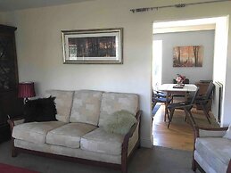House-sleeps 5-parking-bbq-garden-patio