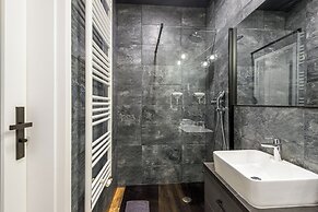 Manhattan by Kairos Apartments