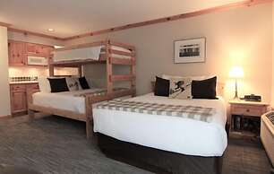 Selkirk Lodge