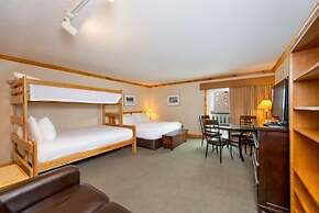 Selkirk Lodge