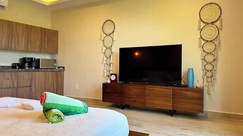 Meraki Luxury Condo by Marea