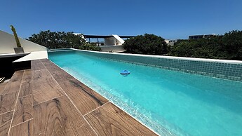 Meraki Luxury Condo by Marea