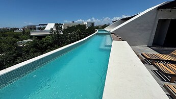 Meraki Luxury Condo by Marea