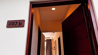 Meraki Luxury Condo by Marea