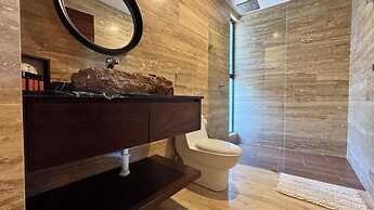 Meraki Luxury Condo by Marea