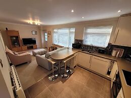 Cozy Cottage Retreat in Swansea