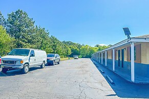 OYO Hotel Jonesboro Near Atlanta Airport