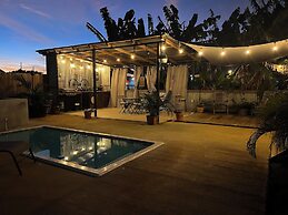 El Camper with private pool