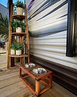 El Camper with private pool