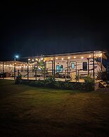 El Camper with private pool