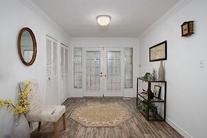 The Brentwood Waterfront Retreat