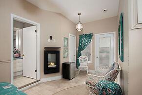 The Brentwood Waterfront Retreat