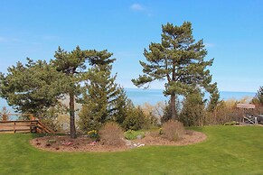 The Brentwood Waterfront Retreat