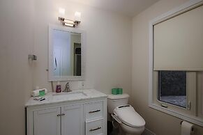 The Brentwood Waterfront Retreat