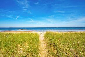 Bayview Beach Cottage For 4!