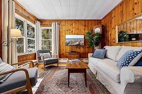 Bayview Beach Cottage For 4!