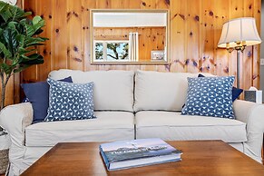 Bayview Beach Cottage For 4!