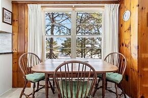 Bayview Beach Cottage For 4!