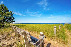 Bayview Beach Cottage For 4!