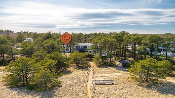 Bayview Beach Cottage For 4!