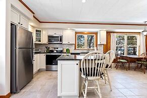 Bayview Beach Cottage For 4!