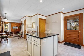 Bayview Beach Cottage For 4!